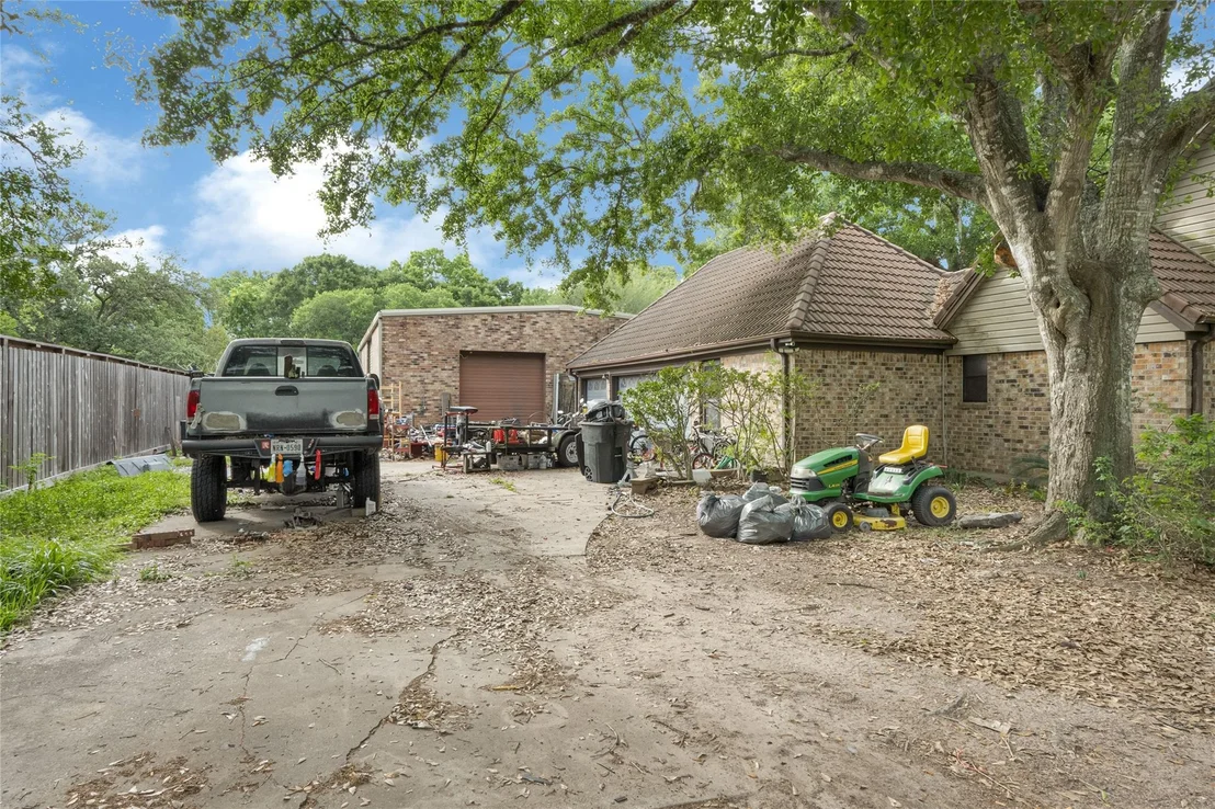 Photo of 505 Oak Drive