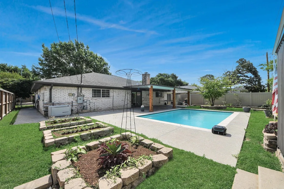 Photo of 4611 Northrup Drive