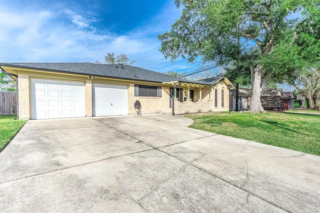 Photo of 10451 Rustic Gate Road