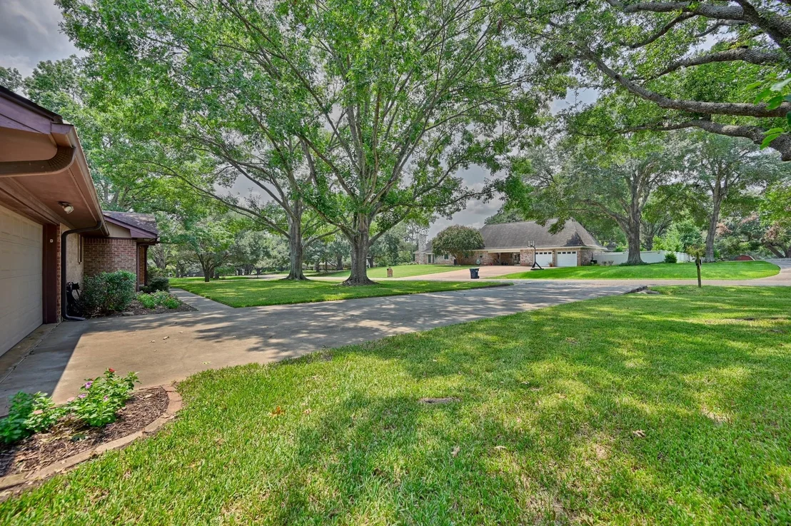 Photo of 2607 Daisy Drive
