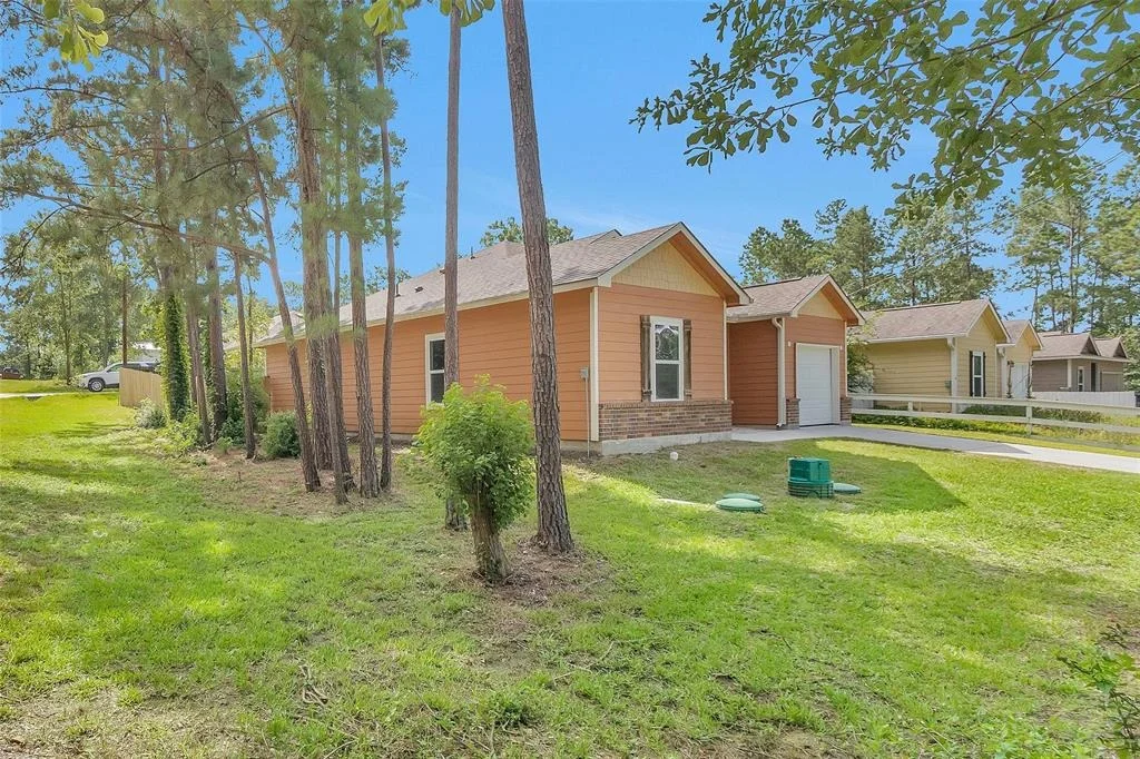 Photo of 15704 Sycamore Drive