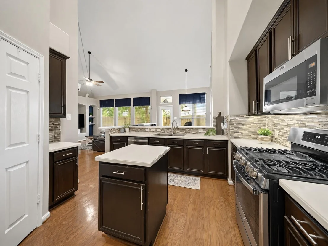 Photo of 4026 Chestnut Bend