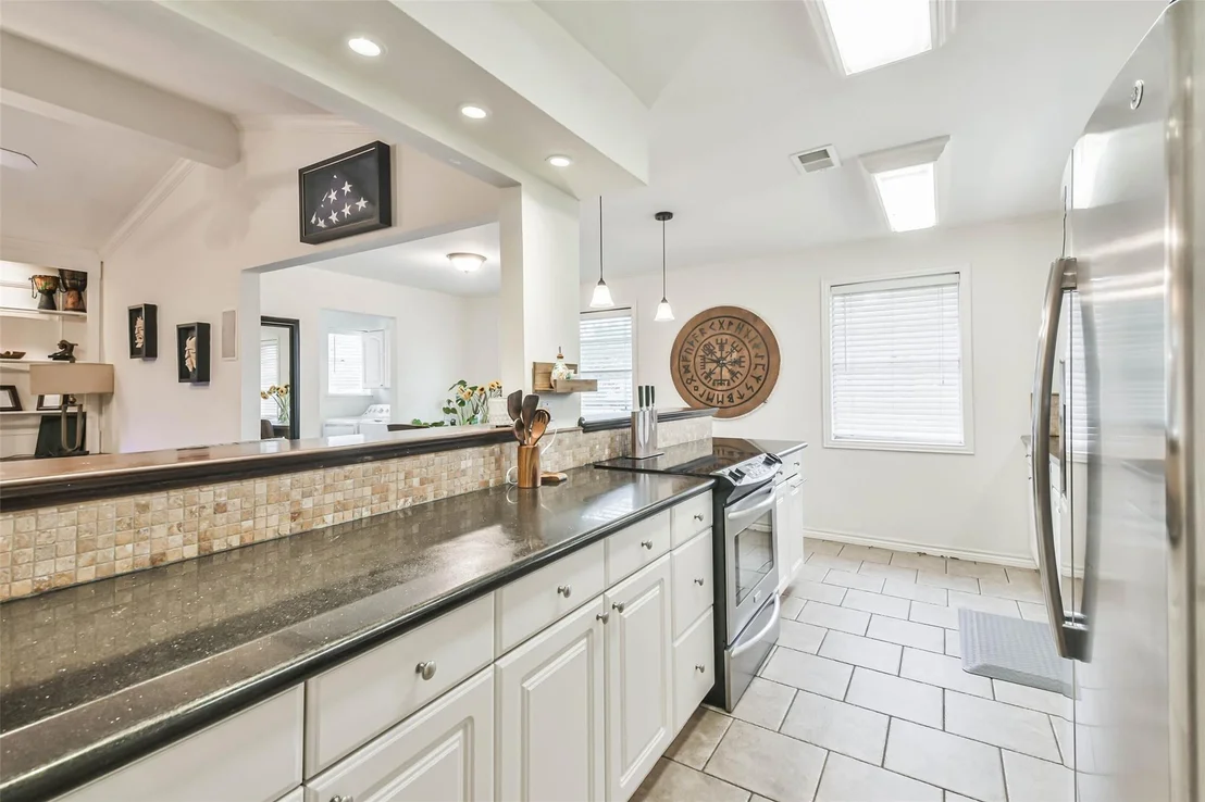 Photo of 10502 Deval Drive