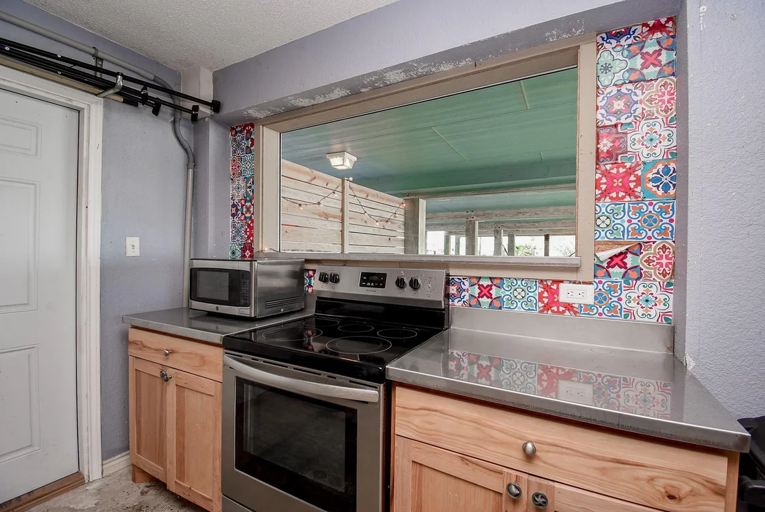 Photo of 1504 W Bayshore Drive