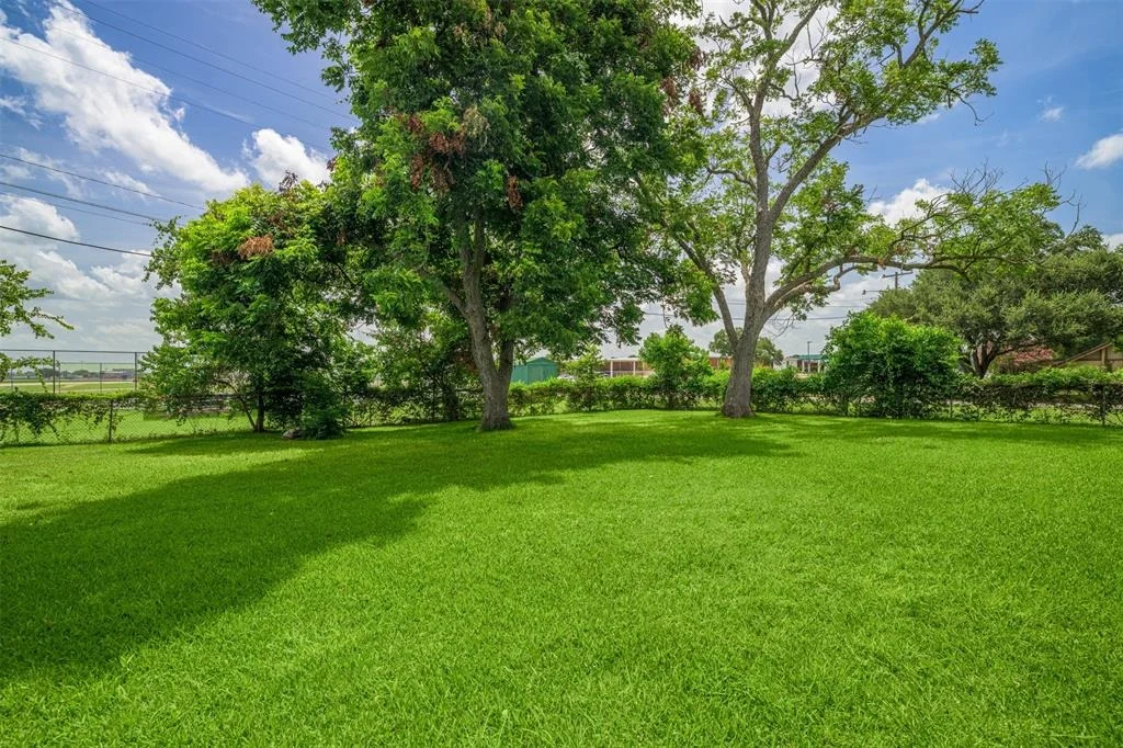 Photo of 1503 Woodson Lane