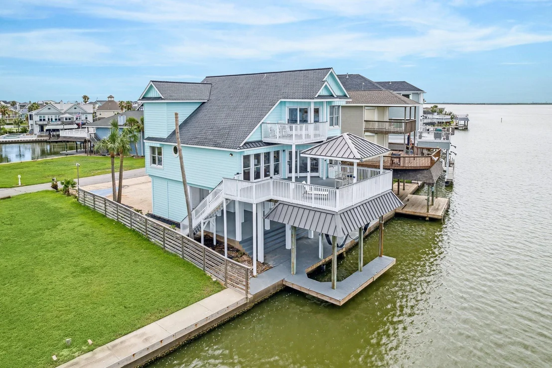 Photo of 1322 Outrigger