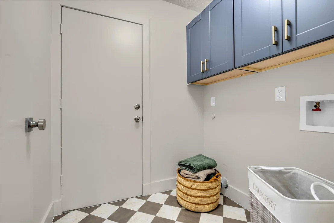 Photo of 235 S Pathfinders Circle