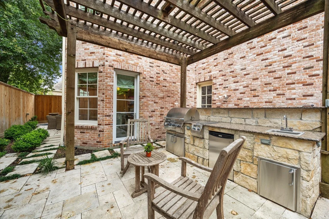 Photo of 210 Park Laureate Drive