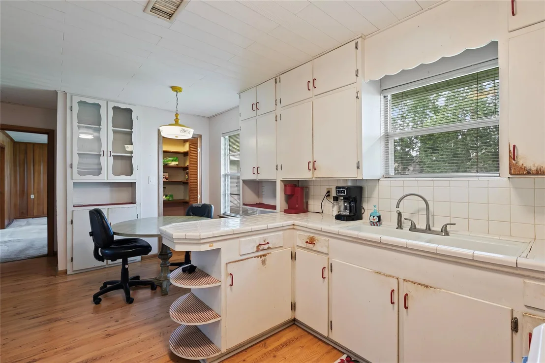 Photo of 6302 Olson Lane