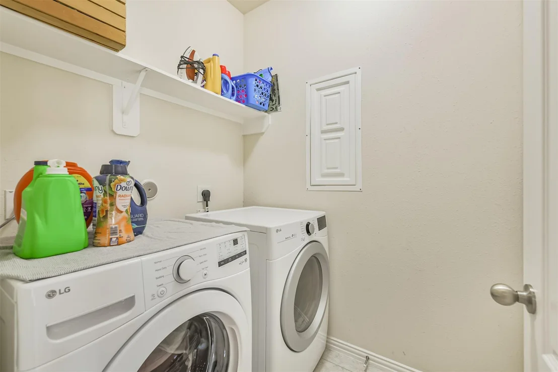 Photo of 7527 Windsor Valley Lane