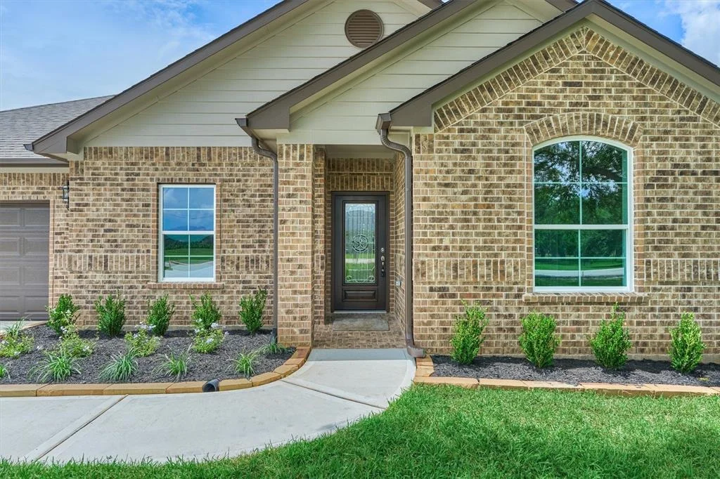 Photo of 10477 Valley Drive N