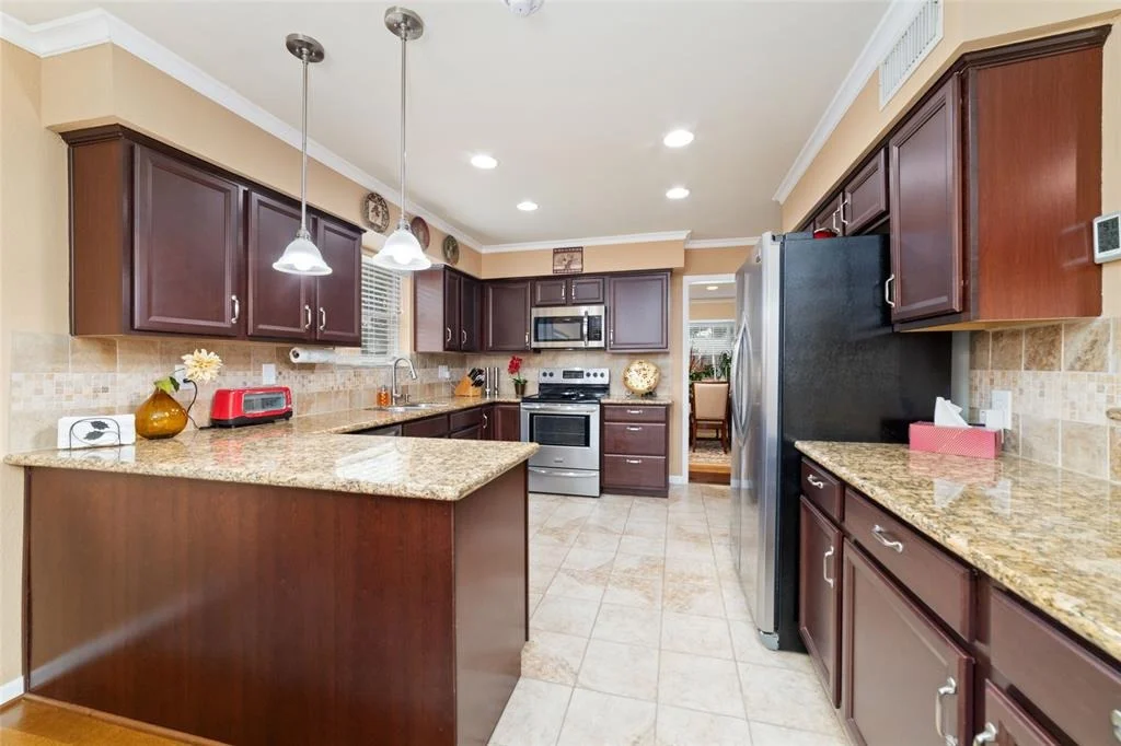 Photo of 5747 Willowbend Boulevard