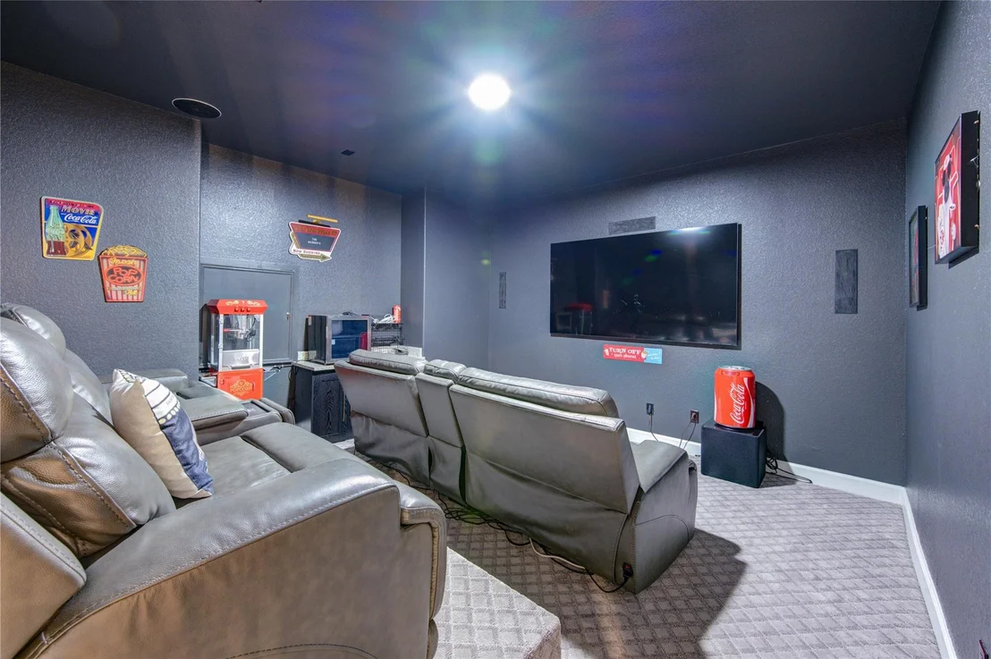 Photo of 1815 Longcroft Lane
