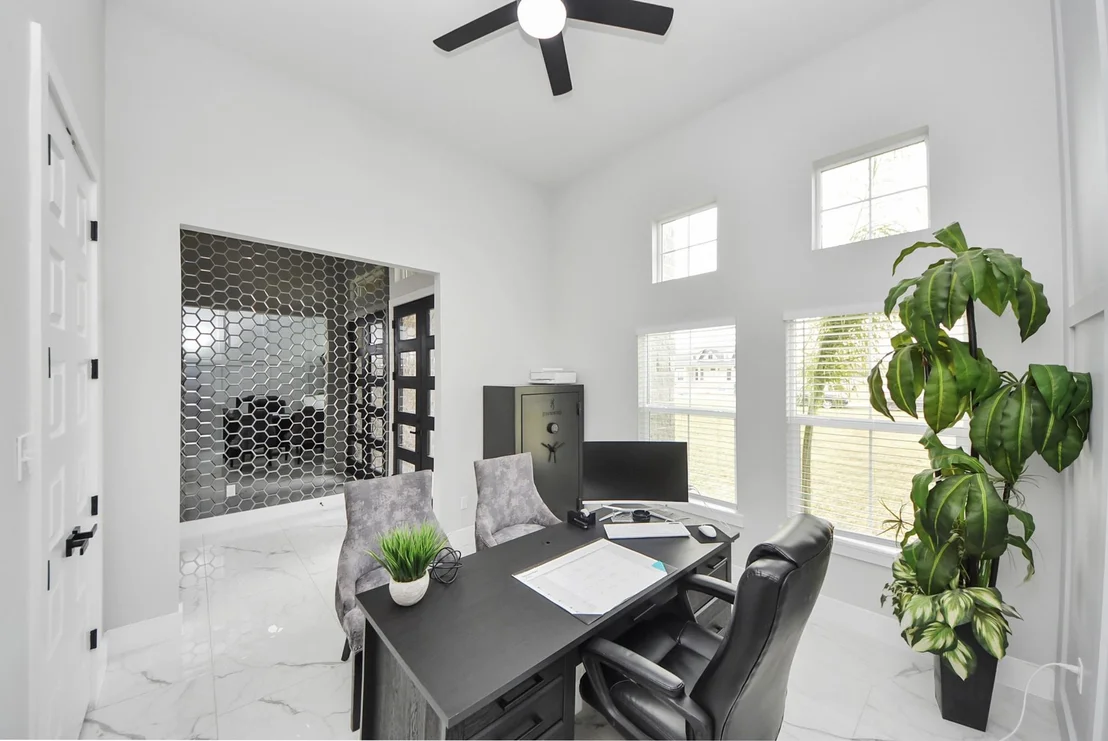 Photo of 627 Lily Lane