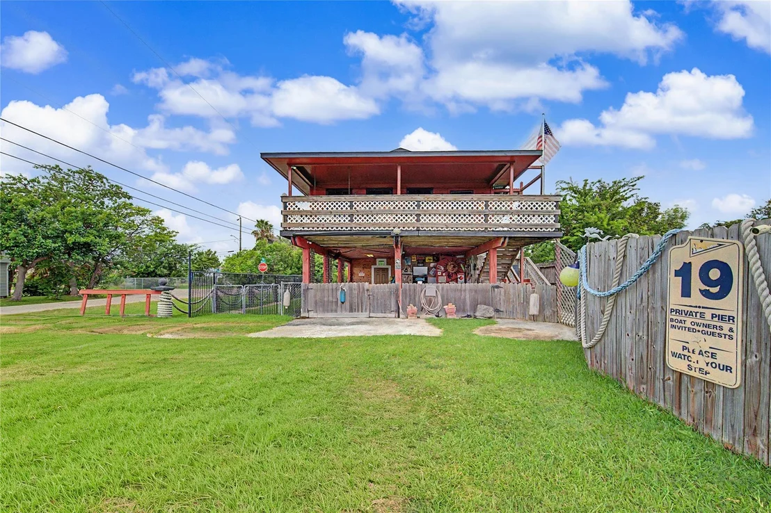 Photo of 1019 Sunset Drive