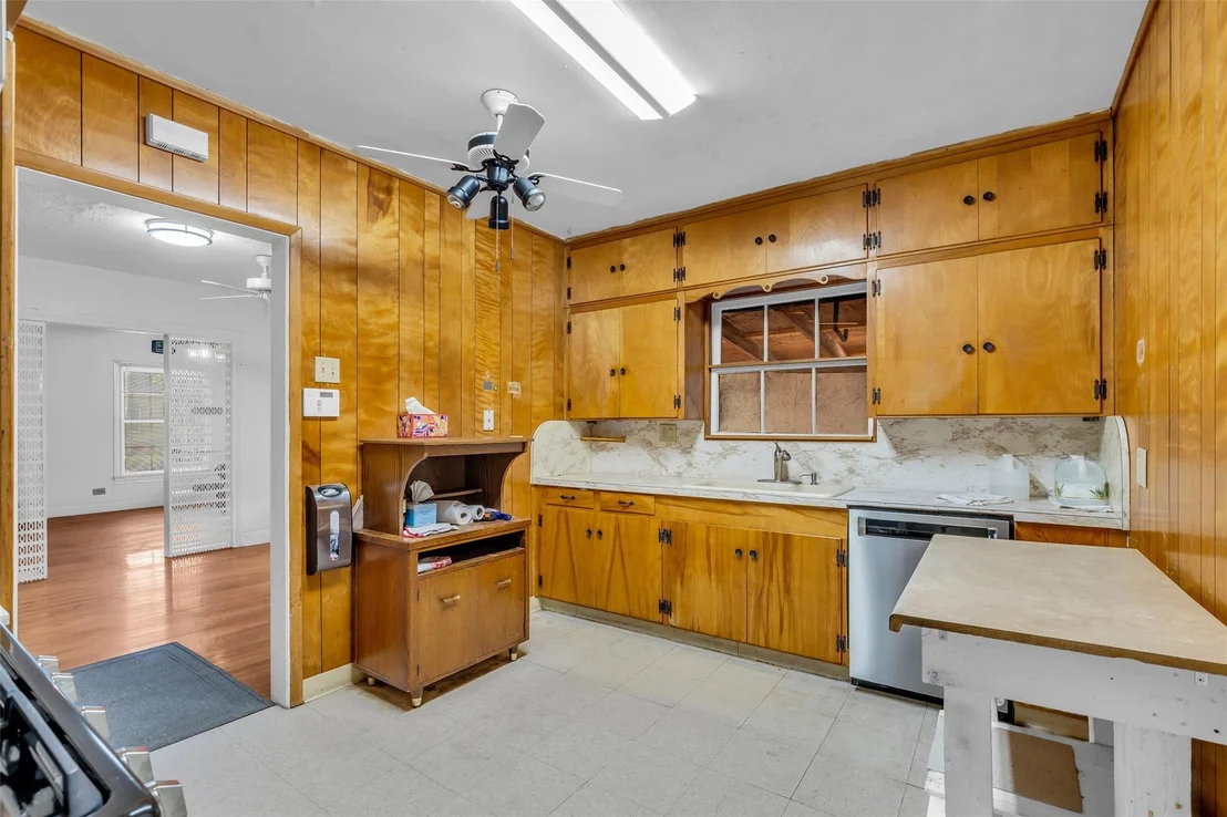 Photo of 218 Olive Avenue