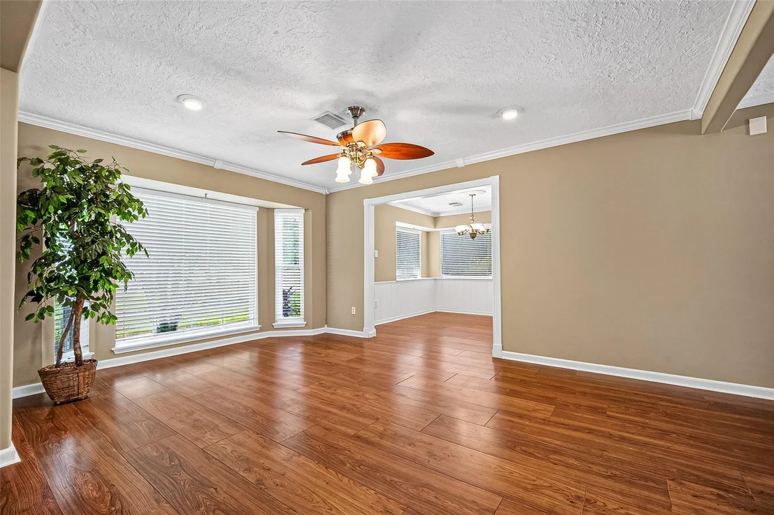 Photo of 560 Savannah Park