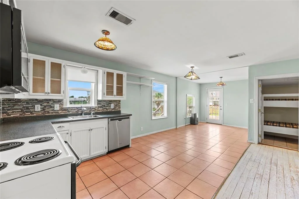 Photo of 450 Creek Drive