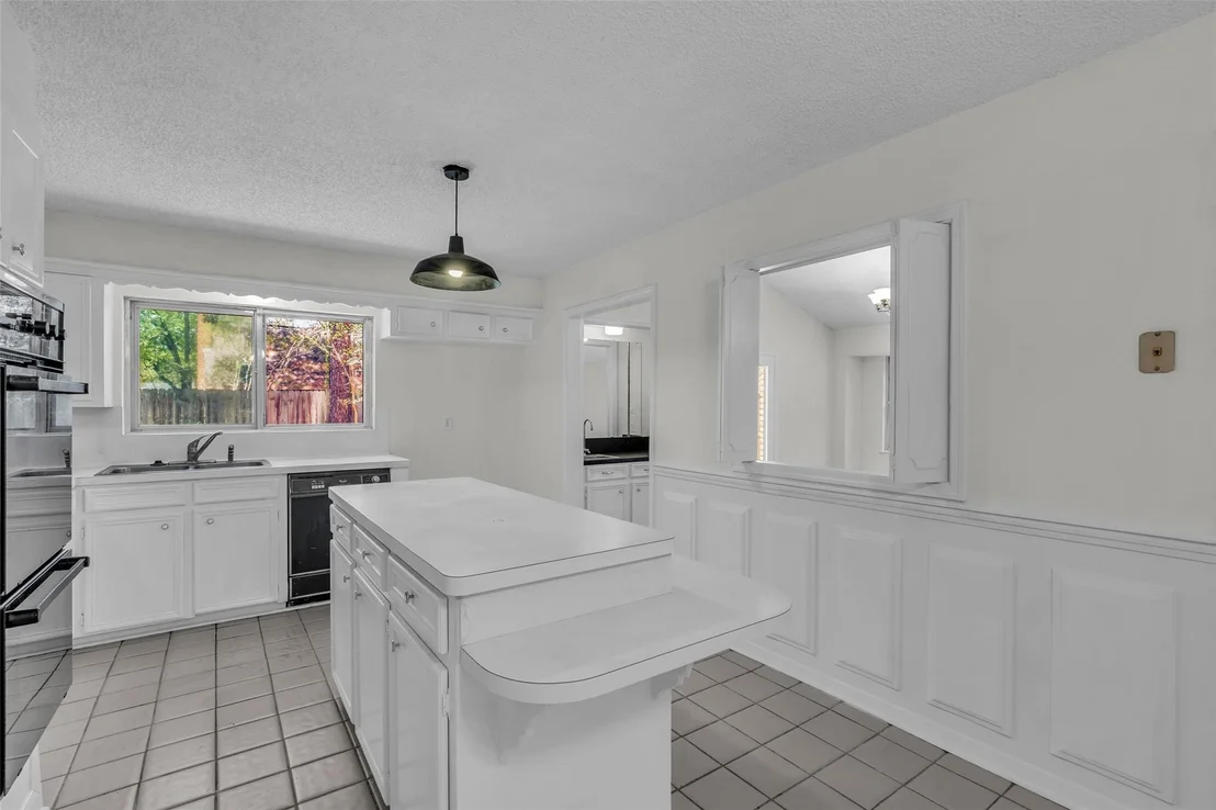 Photo of 2023 Shadow Rock Drive