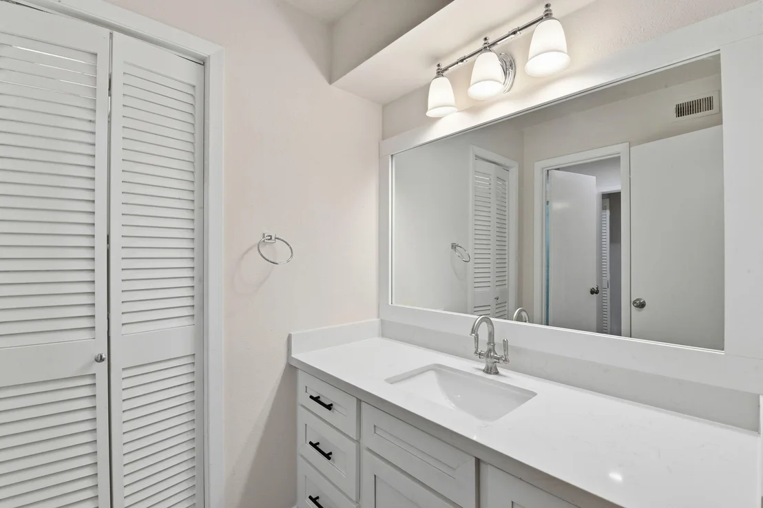 Photo of 4103 Meadowbend Drive