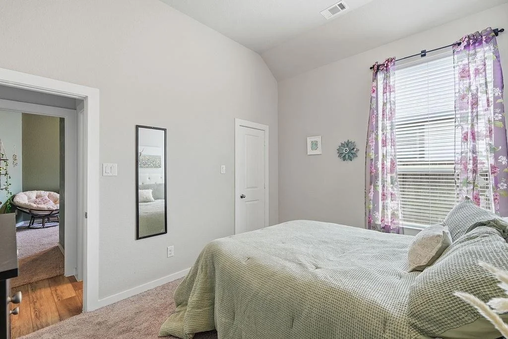 Photo of 4042 Shackleton Court