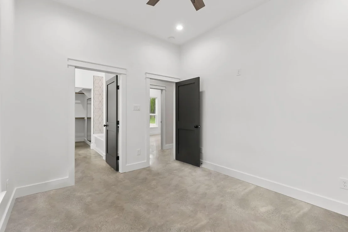 Photo of 393 Hanson Road