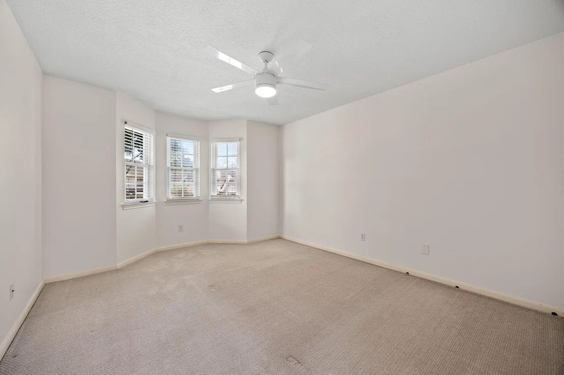 Photo of 12106 Oakcroft Drive
