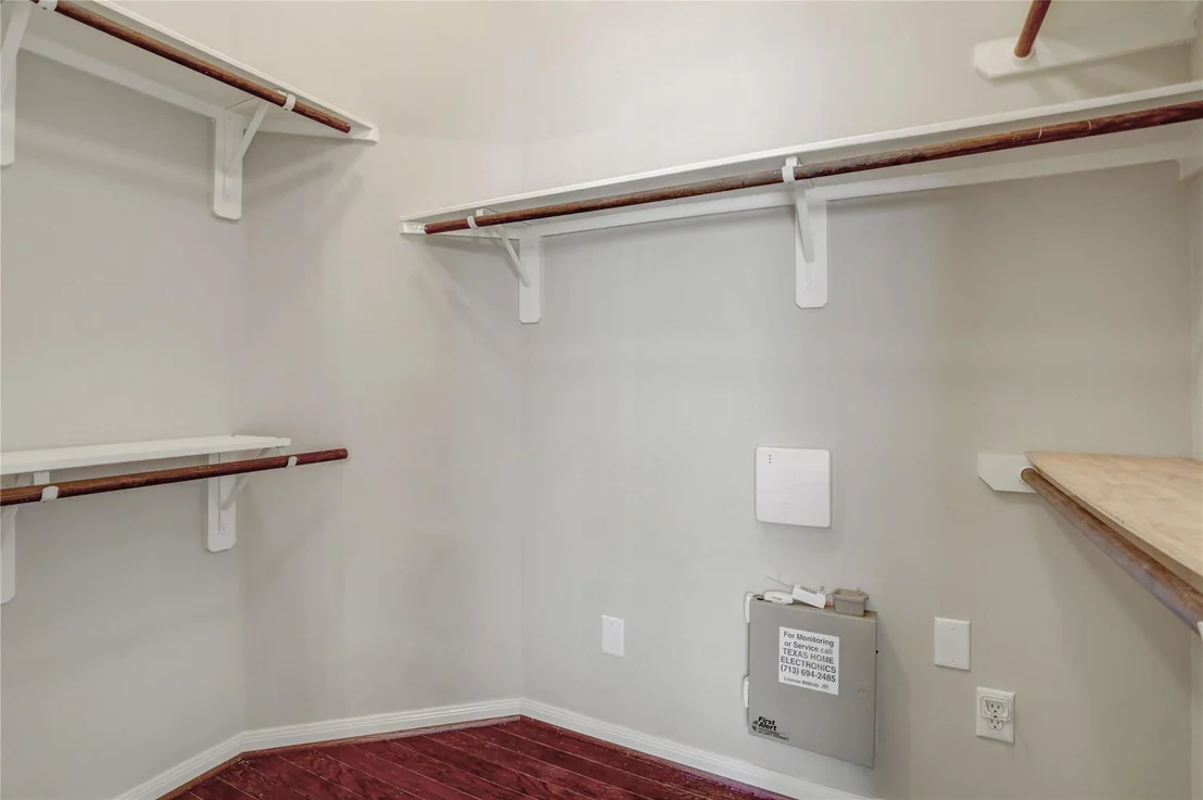 Photo of 2818 J R Drive