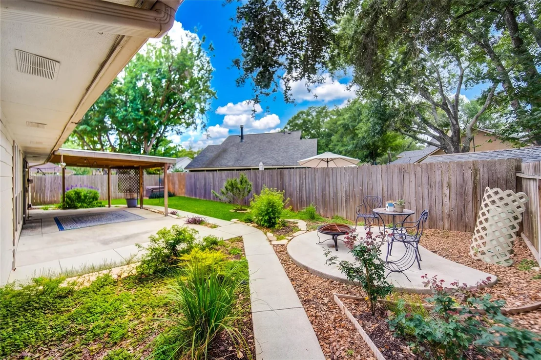Photo of 2323 Foundary Drive