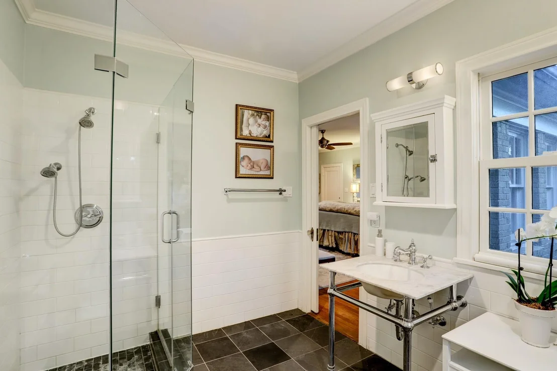 Photo of 2123 Dunstan Road