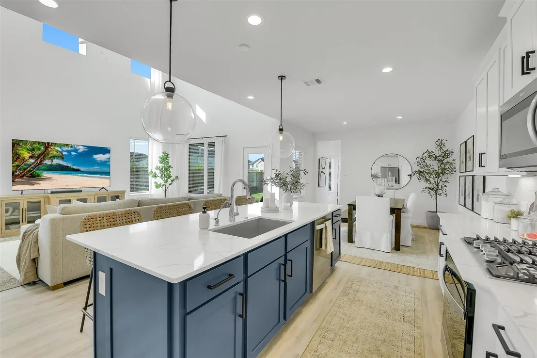 Photo of 3379 Voda Bend