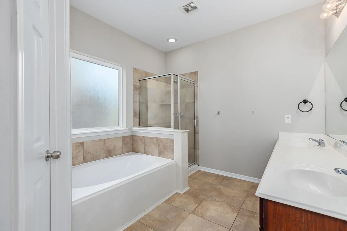 Photo of 6810 Oaken Gate Way