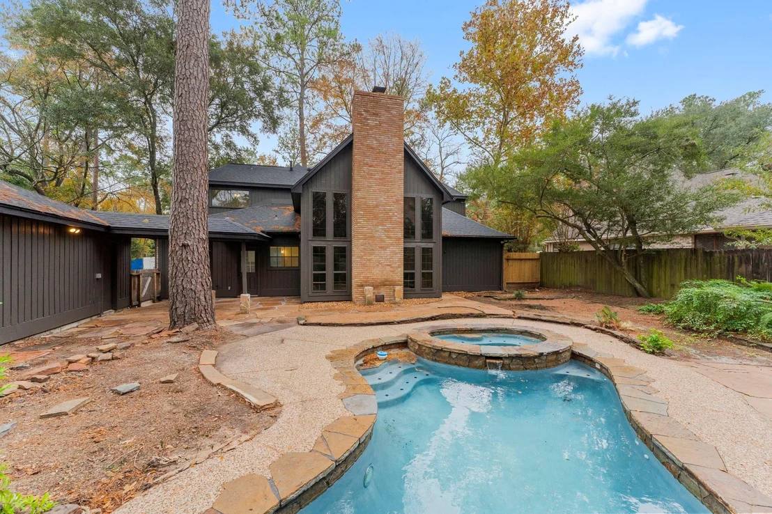 Photo of 6 Thornhedge Court