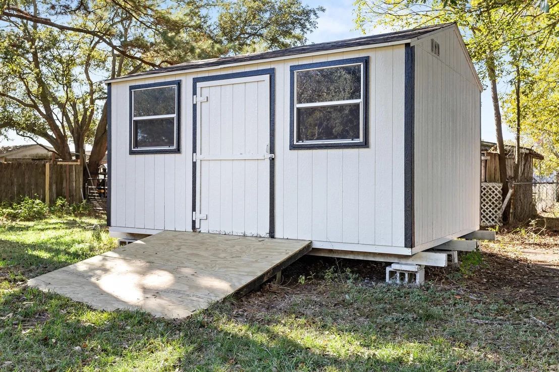 Photo of 1526 Campbell Road