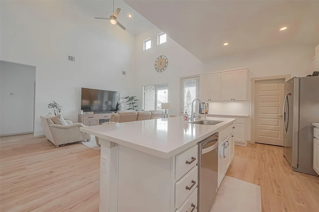 Photo of 29407 Red Rocks Park Drive