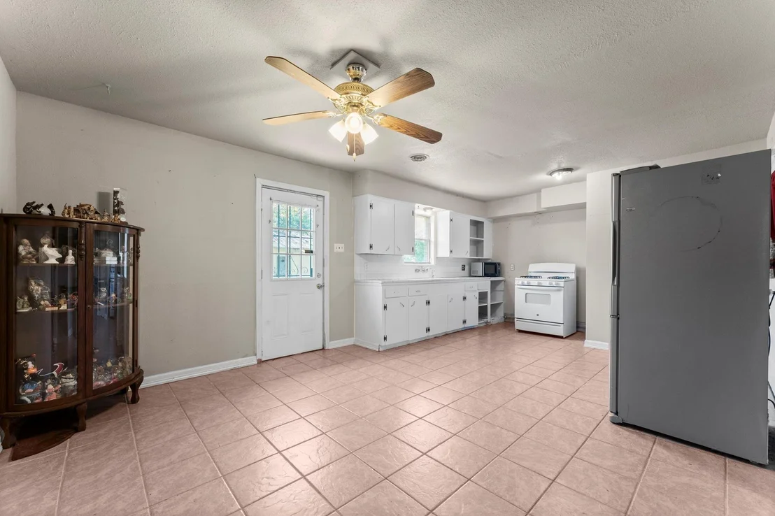 Photo of 814 Isetta Lane