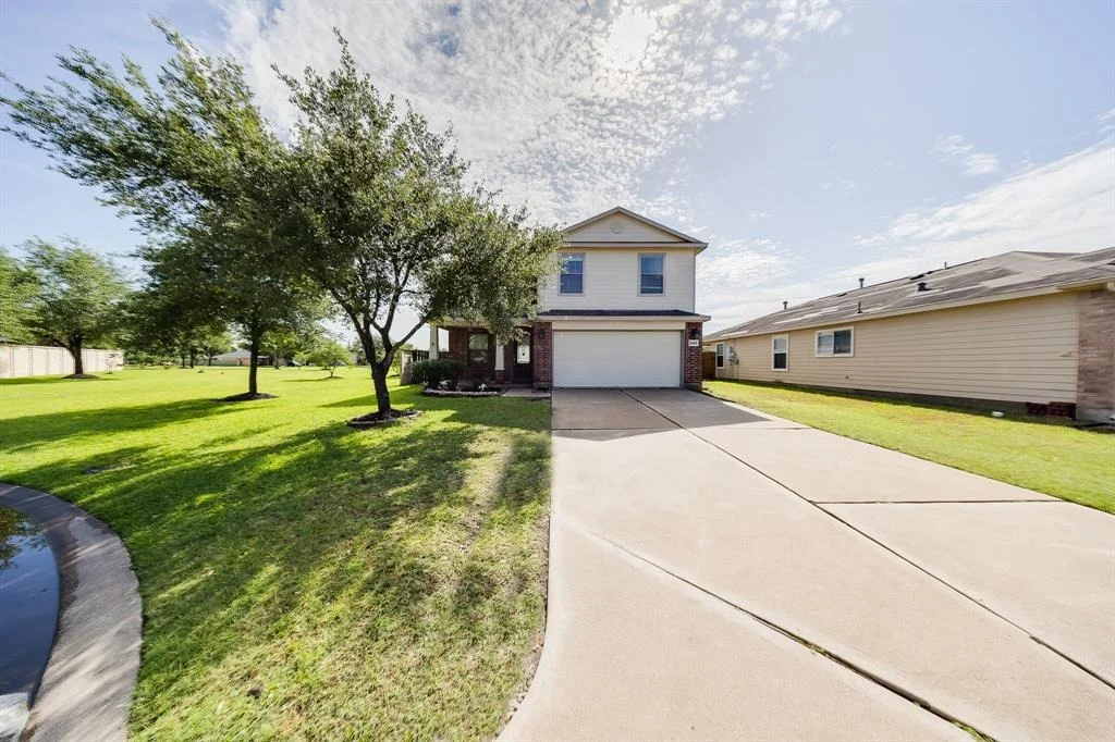 Photo of 8106 Sweetstone Bluff Lane