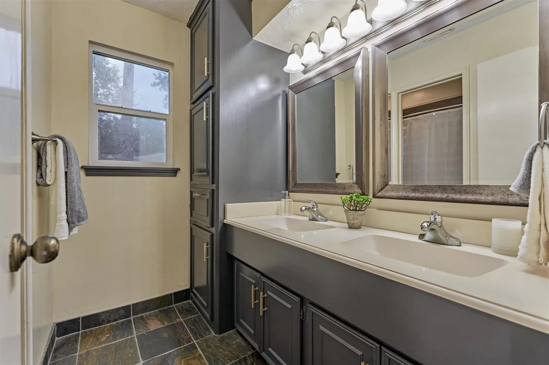 Photo of 12 Thimbleberry Court