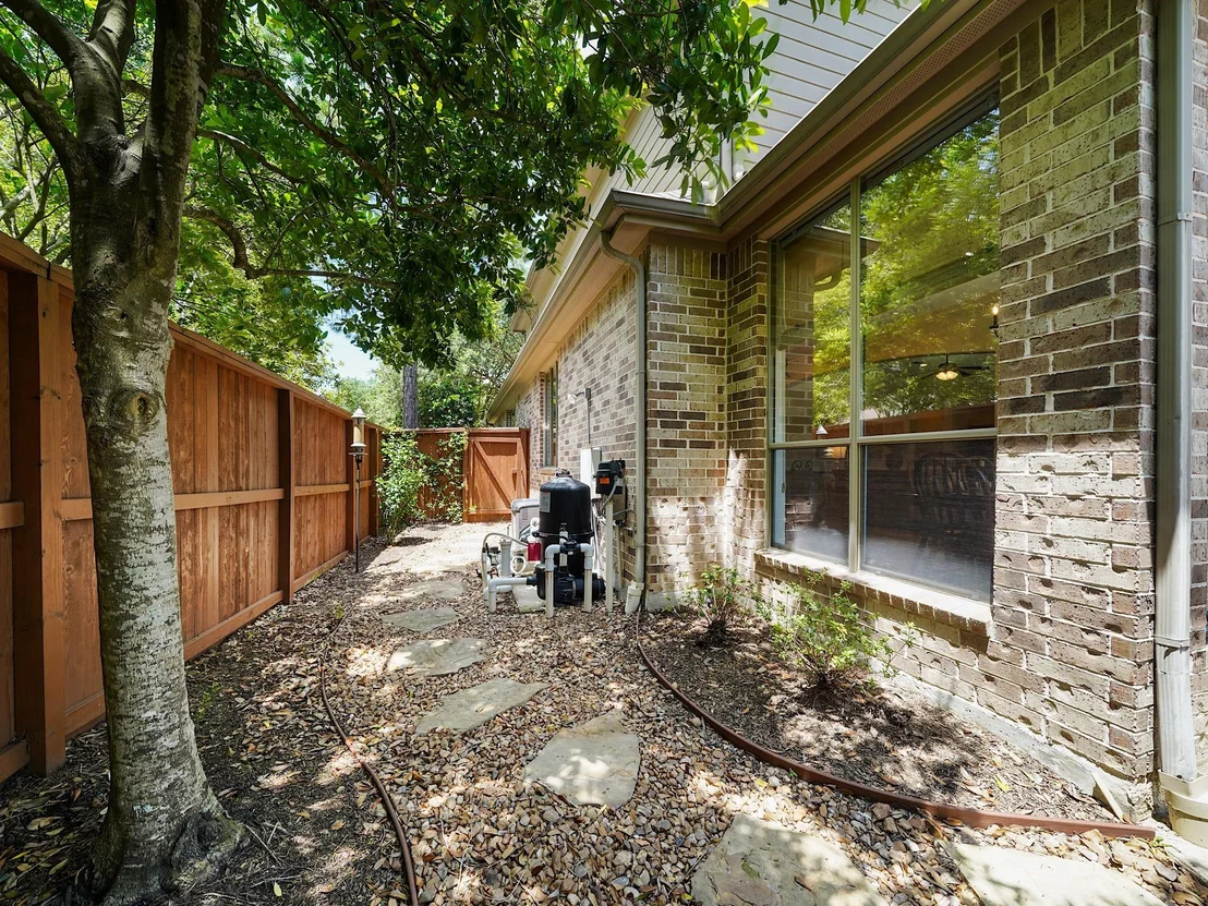 Photo of 6015 Madrone Mdw Drive