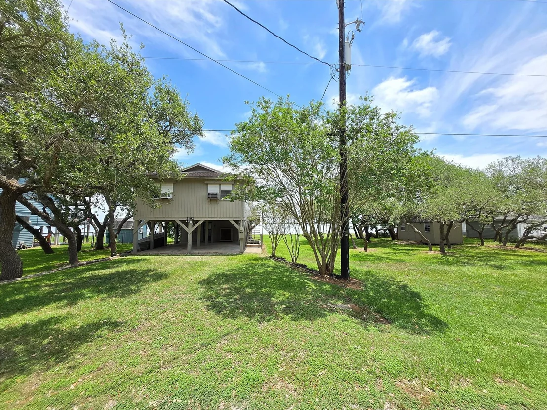 Photo of 2182 W Bayshore Drive