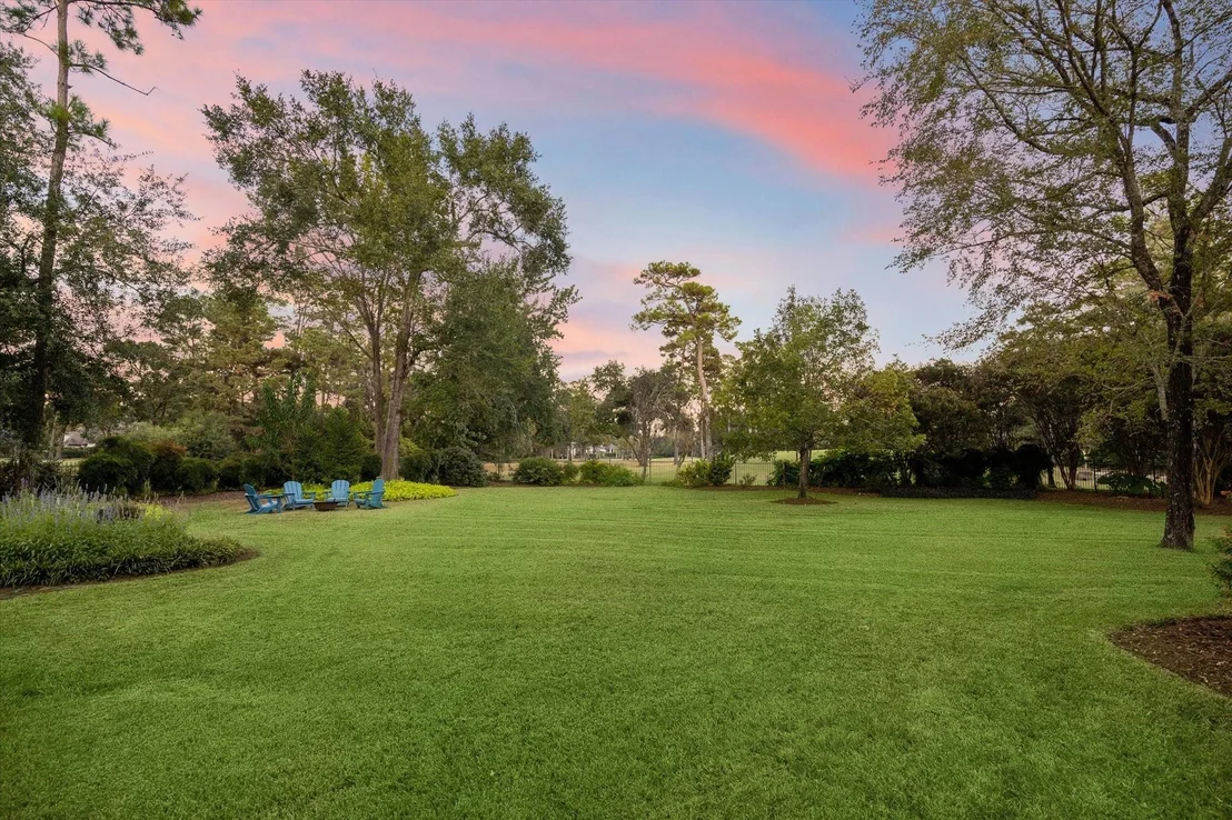 Photo of 47 N Regent Oak