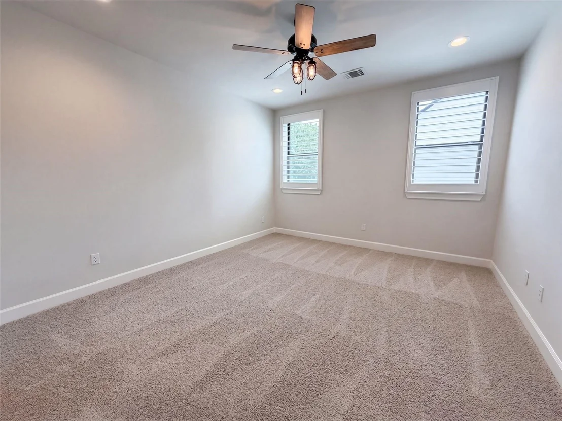 Photo of 21211 Hidden Bend Loop