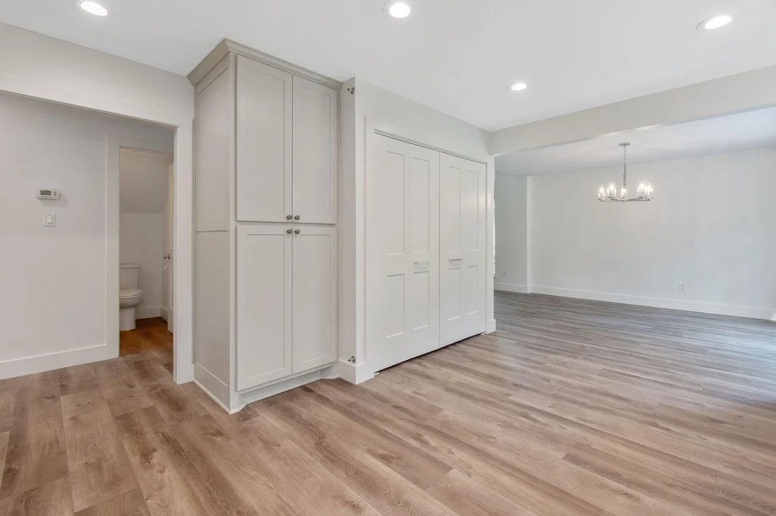 Photo of 12 Edgewood Forest Court