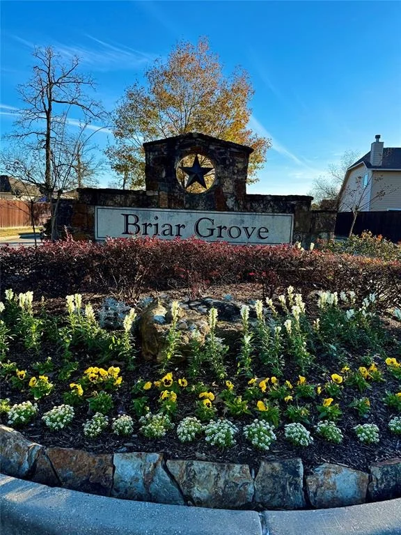 Photo of 8 Briar Grove Court