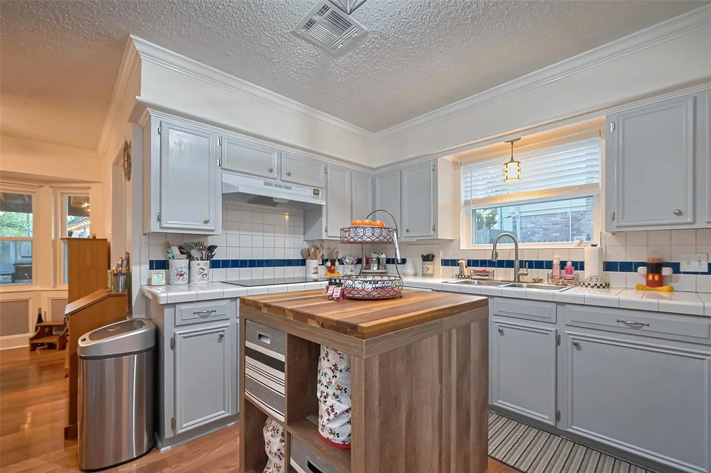 Photo of 5511 Foresthaven Drive