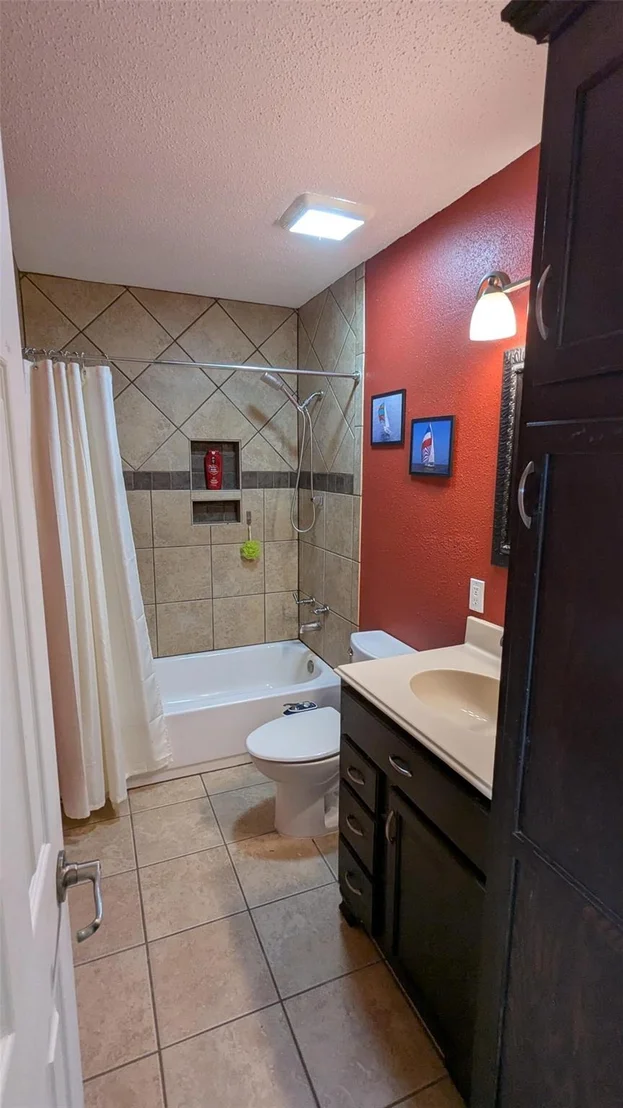 Photo of 4413 N Heron Drive