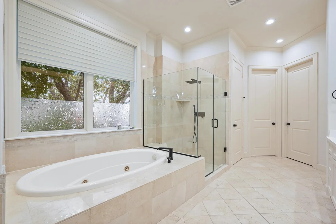 Photo of 521 Lovett Boulevard