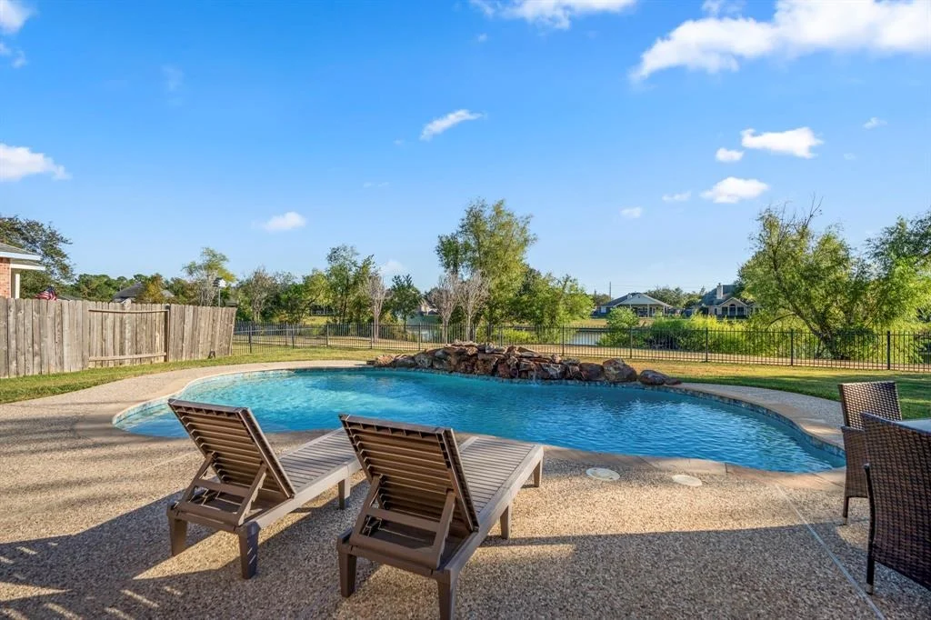 Photo of 2437 Fawnlake Circle