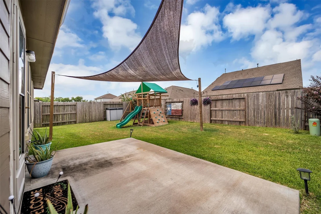 Photo of 4823 Chestnut Valley Lane