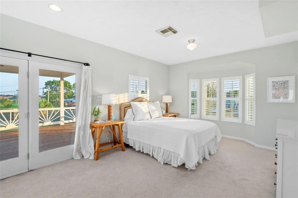 Photo of 4733 W Bayshore Drive